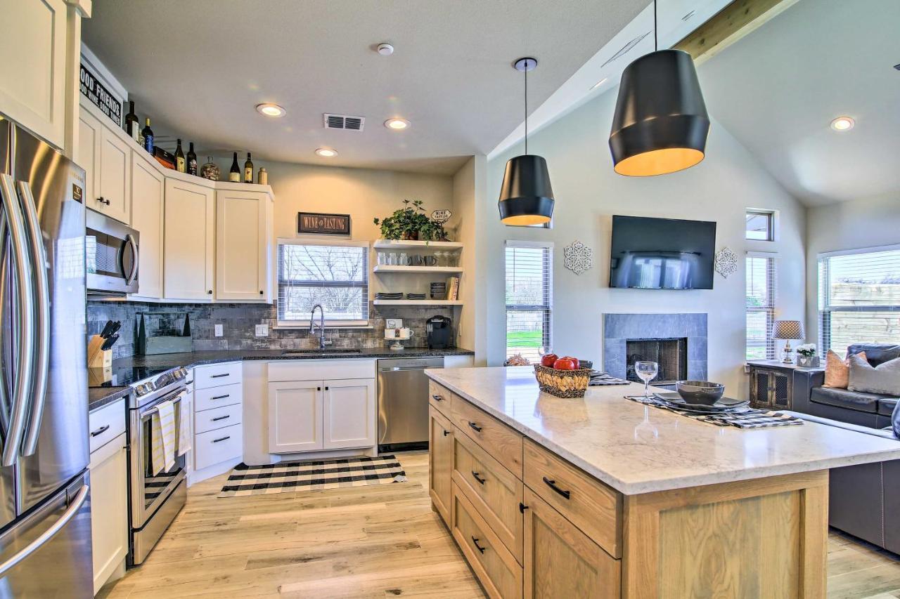 Uncorked Ranch Hill Country Home 1 Mi To Winery Фредеріксбург Екстер'єр фото